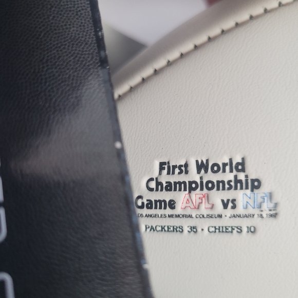 Greenbay Packers NFL Full Size Signature Series Autograph Football - Picture 9 of 14